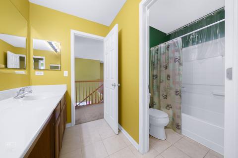 2958 Shamrock Cir, Elgin, IL 60124 photo 17