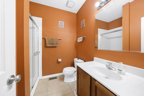 2958 Shamrock Cir, Elgin, IL 60124 photo 20