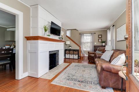 24 Broadway Pl, Normal, IL 61761 photo 8