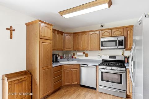 1139 Leawood Dr, Elgin, IL 60120 photo 3