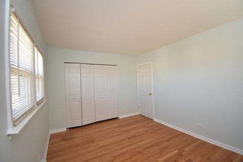 671 Beau Ct, Des Plaines, IL 60016 photo 8
