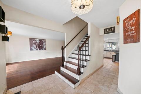 1906 E Seneca Ln, Mount Prospect, IL 60056 photo 16
