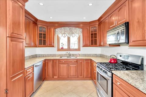 15309 Pine Dr, Oak Forest, IL 60452 photo 9