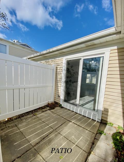 1552 Cornell Cir, Hoffman Estates, IL 60169 photo 14