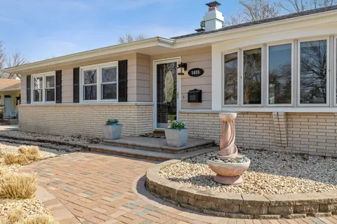 1655 Lin Lor Ln, Elgin, IL 60123 photo 1