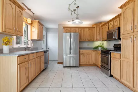 1655 Lin Lor Ln, Elgin, IL 60123 photo 5