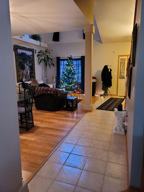 1909 Royal Ln, Aurora, IL 60503 photo 5