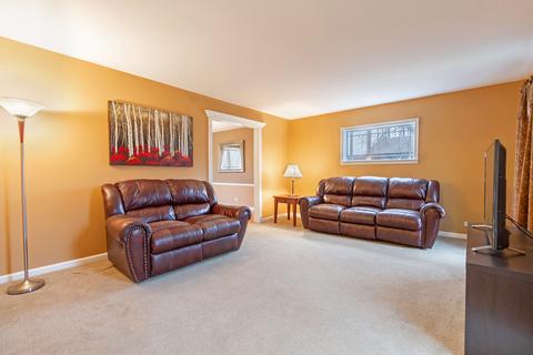 136 Amherst Dr, Bartlett, IL 60103 photo 11