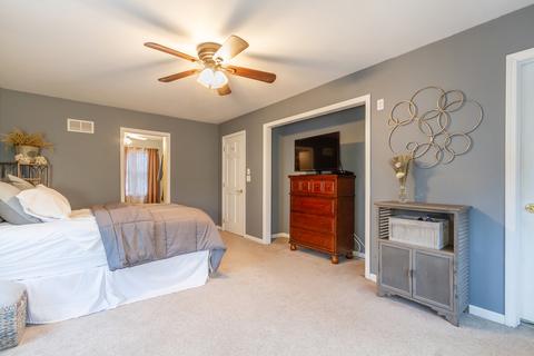136 Amherst Dr, Bartlett, IL 60103 photo 17