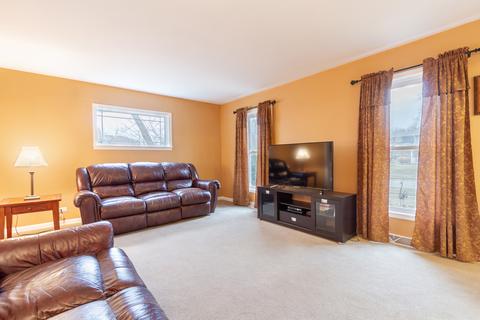 136 Amherst Dr, Bartlett, IL 60103 photo 12