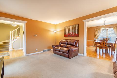 136 Amherst Dr, Bartlett, IL 60103 photo 13