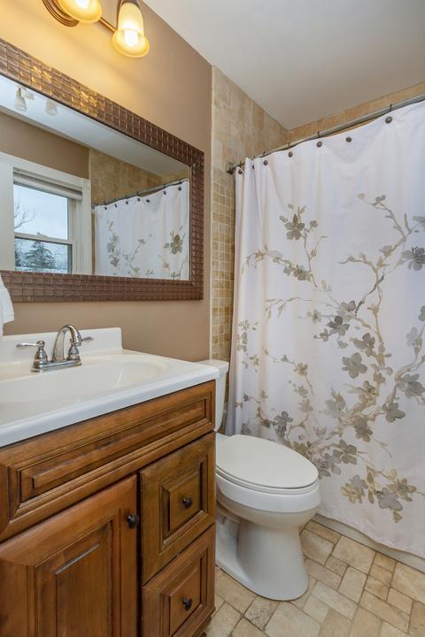 136 Amherst Dr, Bartlett, IL 60103 photo 18