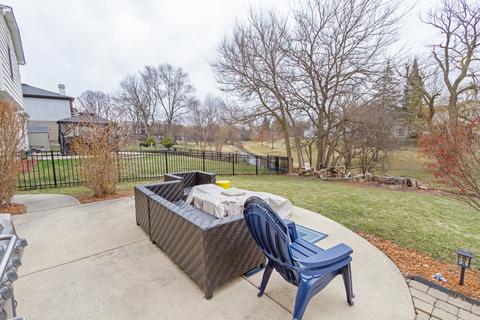 136 Amherst Dr, Bartlett, IL 60103 photo 32