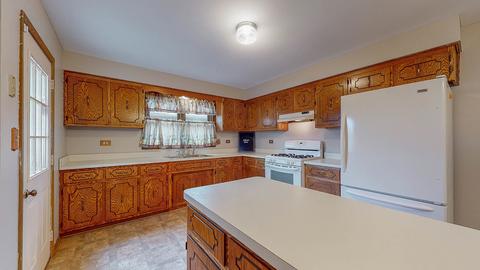 7929 W 80th St, Bridgeview, IL 60455 photo 3