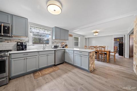 524 Florida Ave, Aurora, IL 60506 photo 5