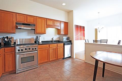 1947 Sundrop Ct, Bartlett, IL 60103 photo 8