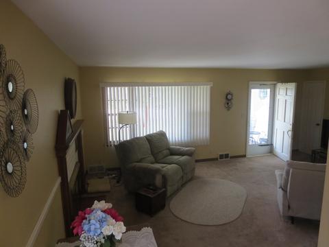 908 N Main St, Normal, IL 61761 photo 6