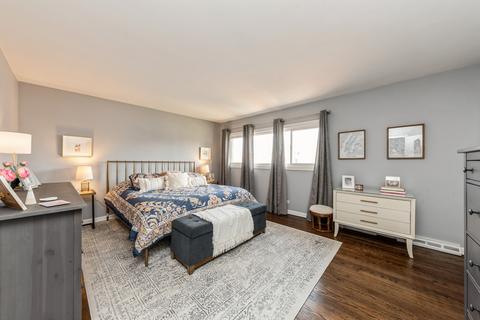 636 E Shabonee Trl, Mount Prospect, IL 60056 photo 7
