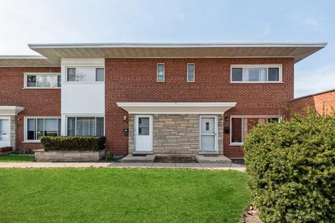 636 E Shabonee Trl, Mount Prospect, IL 60056 photo 1