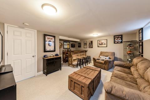 636 E Shabonee Trl, Mount Prospect, IL 60056 photo 10