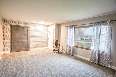 917 E 7th St, Lockport, IL 60441 photo 2