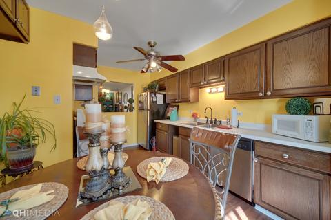 18624 Golfview Dr, Hazel Crest, IL 60429 photo 3