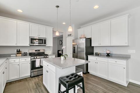 1908 Newberry Ln, Hoffman Estates, IL 60192 photo 14