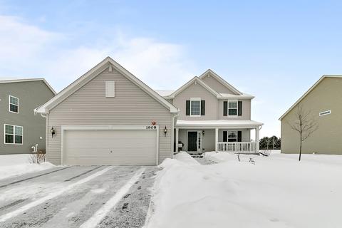 1908 Newberry Ln, Hoffman Estates, IL 60192 photo 2