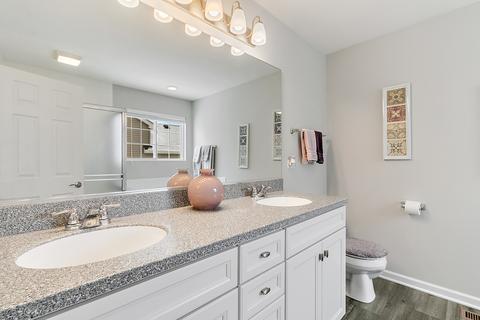 1908 Newberry Ln, Hoffman Estates, IL 60192 photo 6