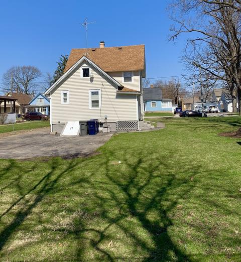 373 Dwight St, Elgin, IL 60120 photo 3