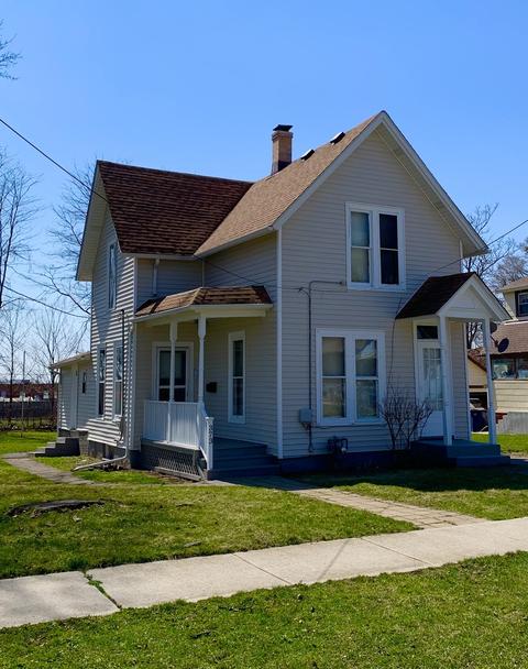 373 Dwight St, Elgin, IL 60120 photo 1