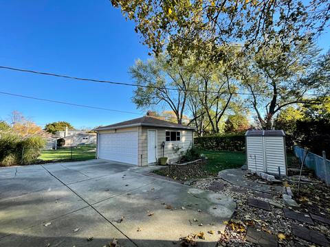855 S Mount Prospect Rd, Des Plaines, IL 60016 photo 16