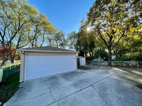 855 S Mount Prospect Rd, Des Plaines, IL 60016 photo 15