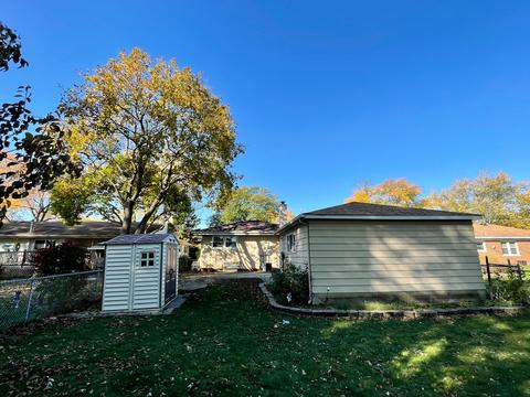 855 S Mount Prospect Rd, Des Plaines, IL 60016 photo 18