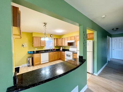 855 S Mount Prospect Rd, Des Plaines, IL 60016 photo 7
