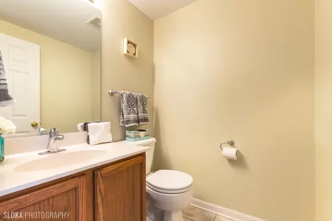 2564 Hatfield Ct, Elgin, IL 60123 photo 8