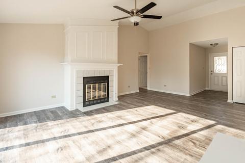 1315 S Highgoal Dr, Wheeling, IL 60090 photo 2