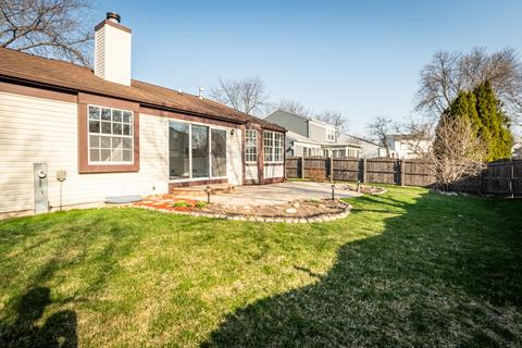 1315 S Highgoal Dr, Wheeling, IL 60090 photo 13