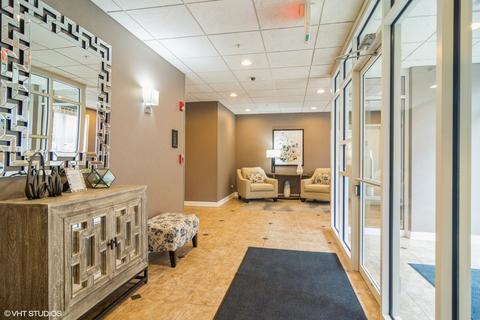 1277 E Thacker St #304, Des Plaines, IL 60016 photo 2