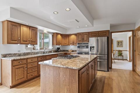 30 W173 White Oak Ln, Wayne, IL 60184 photo 3