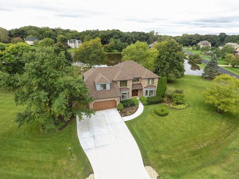 30 W173 White Oak Ln, Wayne, IL 60184 photo 2