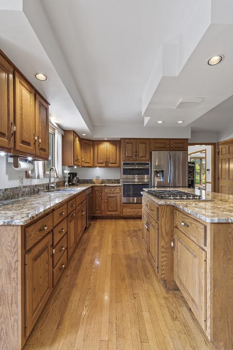 30 W173 White Oak Ln, Wayne, IL 60184 photo 4