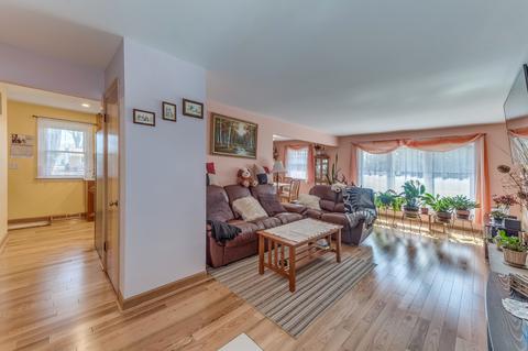 62 Burton Ave, Cary, IL 60013 photo 4