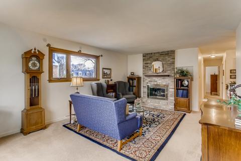 1208 E Liberty Dr, Wheaton, IL 60187 photo 4