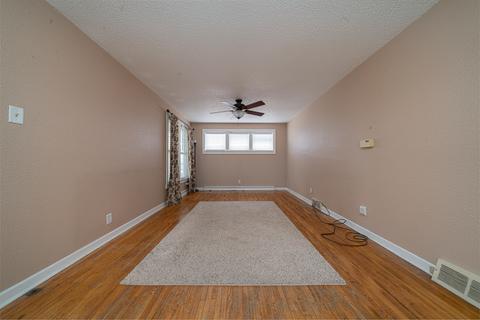 220 Artesian Pl, Dixon, IL 61021 photo 4