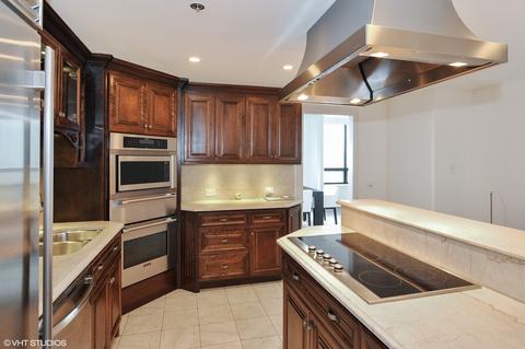 180 E Pearson St #5501, Chicago, IL 60611 photo 11