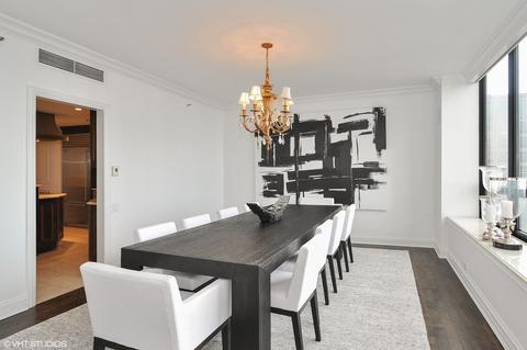 180 E Pearson St #5501, Chicago, IL 60611 photo 9