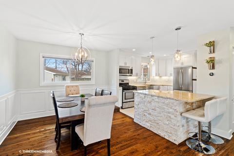600 Decatur St, Hoffman Estates, IL 60169 photo 9