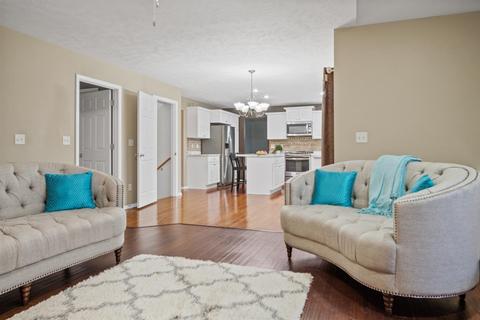 1188 N Pointe Dr, Normal, IL 61761 photo 9