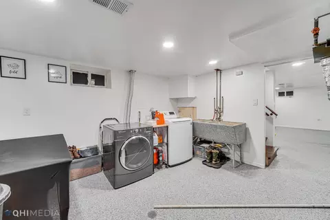 1240 Sunnyside Dr, Berkeley, IL 60163 photo 16